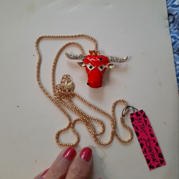 Red Bull Pendant with Gold Accents New Necklace Betsey Johnson - Picture 7 of 9